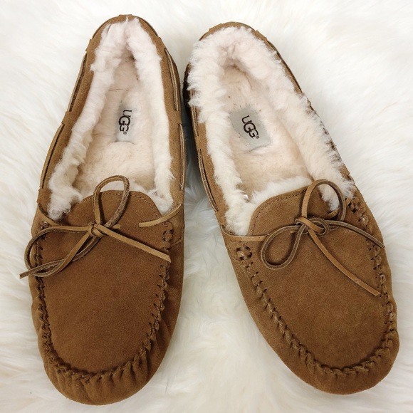 ugg women's dakota slippers chestnut